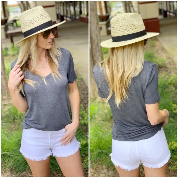 ✨LAST ONE✨White cut off shorts - Picture 4 of 4